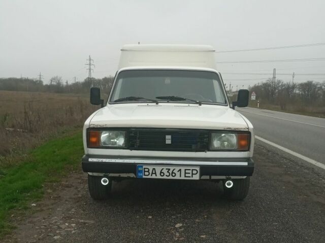 Білий ІЖ 2717 Ода, об'ємом двигуна 1.6 л та пробігом 126 тис. км за 1600 $, фото 1 на Automoto.ua