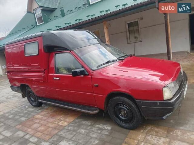 Червоний ІЖ 2717 Ода, об'ємом двигуна 1.6 л та пробігом 140 тис. км за 844 $, фото 1 на Automoto.ua