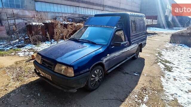 Синий ИЖ 2717 Ода, объемом двигателя 0 л и пробегом 250 тыс. км за 1400 $, фото 1 на Automoto.ua