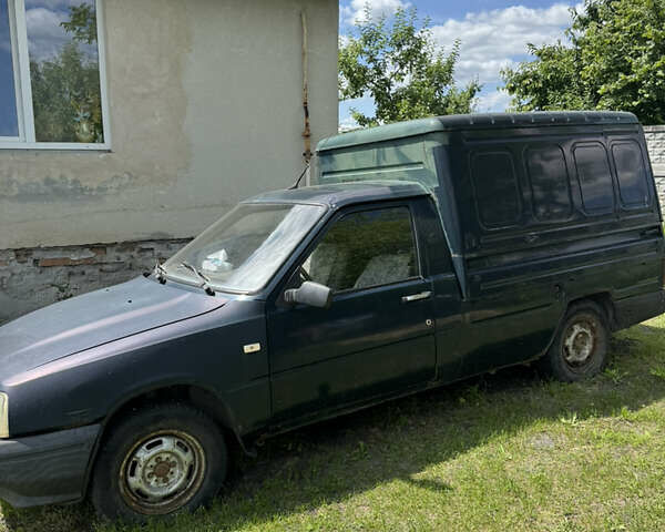 Зеленый ИЖ 2717 Ода, объемом двигателя 0 л и пробегом 229 тыс. км за 750 $, фото 1 на Automoto.ua