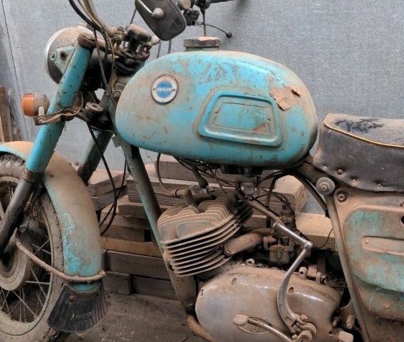 ИЖ Другая 1979 в Чернигове на Automoto.ua ИЖ Другая, объемом двигателя 0 л и пробегом 0 тыс. км за 36 $, фото 1 на Automoto.ua