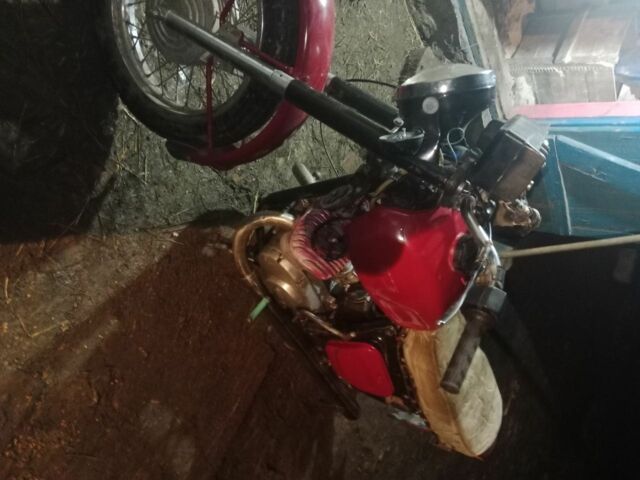 ИЖ Другая 1982 в Кропивницком (Кировограде) на Automoto.ua ИЖ Другая, объемом двигателя 0.35 л и пробегом 0 тыс. км за 211 $, фото 1 на Automoto.ua