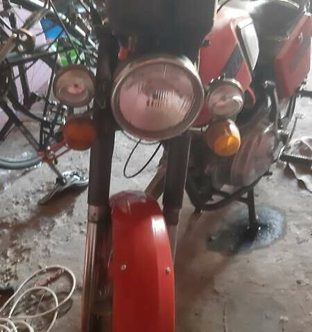 Красный ИЖ Планета 5, объемом двигателя 0.35 л и пробегом 8 тыс. км за 350 $, фото 1 на Automoto.ua