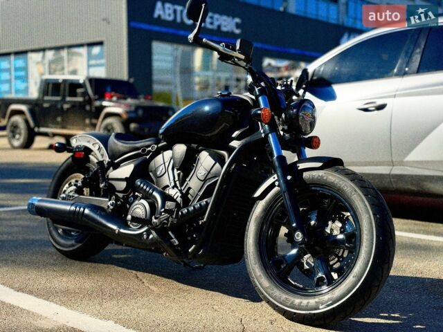 Черный Индиан Scout Sixty, объемом двигателя 0 л и пробегом 2 тыс. км за 19000 $, фото 1 на Automoto.ua