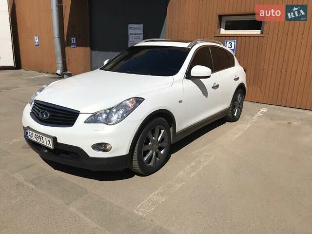 Инфинити ЕК, объемом двигателя 3.7 л и пробегом 175 тыс. км за 11500 $, фото 1 на Automoto.ua