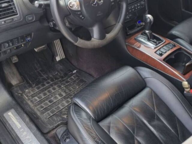 Черный Инфинити ФХ50, объемом двигателя 5 л и пробегом 0 тыс. км за 10000 $, фото 1 на Automoto.ua