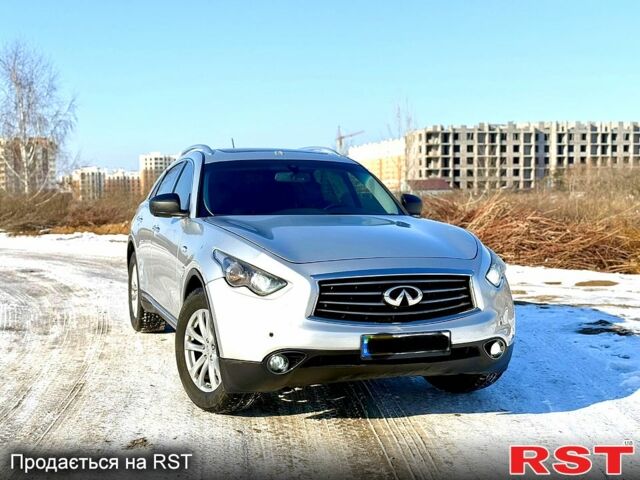 Инфинити ФХ, объемом двигателя 37 л и пробегом 120 тыс. км за 16500 $, фото 1 на Automoto.ua