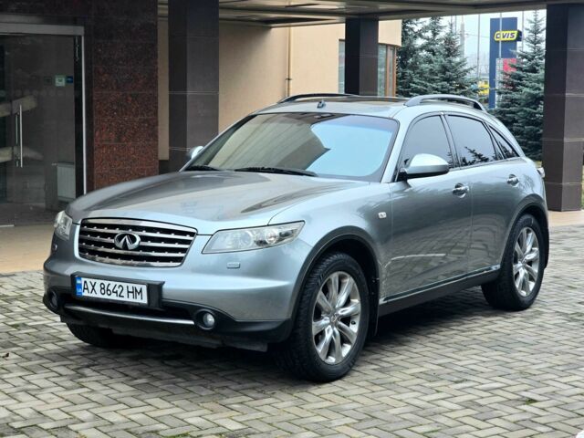 Серый Инфинити ФХ, объемом двигателя 3.5 л и пробегом 168 тыс. км за 8900 $, фото 1 на Automoto.ua