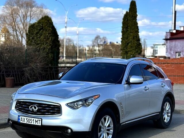 Сірий Інфініті ФХ, об'ємом двигуна 3.5 л та пробігом 150 тис. км за 11999 $, фото 1 на Automoto.ua