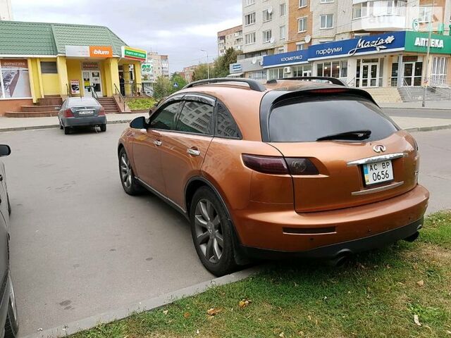 Оранжевый Инфинити ФХ, объемом двигателя 0 л и пробегом 220 тыс. км за 12500 $, фото 1 на Automoto.ua