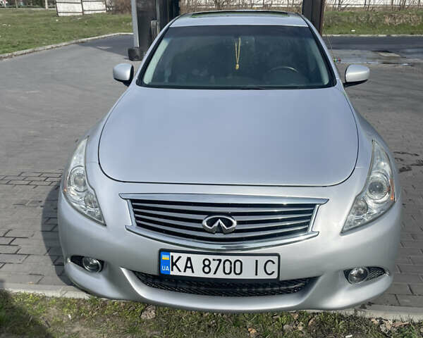 Инфинити Г, объемом двигателя 2.5 л и пробегом 238 тыс. км за 8800 $, фото 1 на Automoto.ua