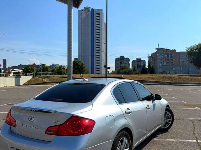 Инфинити Г 2011 в Киеве на Automoto.ua Серый Инфинити Г, объемом двигателя 2.5 л и пробегом 270 тыс. км за 8500 $, фото 1 на Automoto.ua