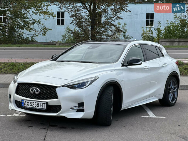 Білий Інфініті Q30, об'ємом двигуна 2.2 л та пробігом 94 тис. км за 19500 $, фото 1 на Automoto.ua