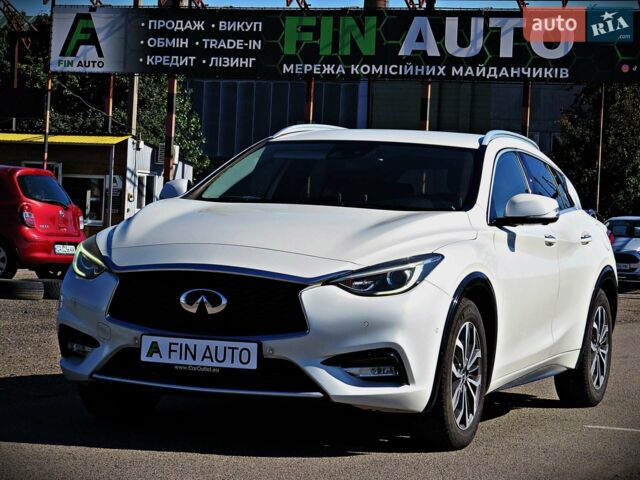 Білий Інфініті Q30, об'ємом двигуна 1.5 л та пробігом 174 тис. км за 13800 $, фото 1 на Automoto.ua