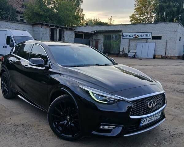 Чорний Інфініті Q30, об'ємом двигуна 1.46 л та пробігом 141 тис. км за 16950 $, фото 1 на Automoto.ua