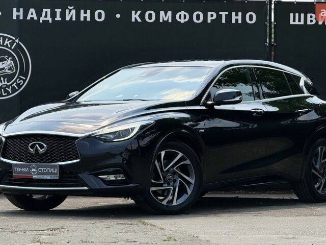Чорний Інфініті Q30, об'ємом двигуна 1.99 л та пробігом 74 тис. км за 16500 $, фото 1 на Automoto.ua
