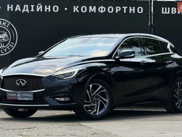 Чорний Інфініті Q30, об'ємом двигуна 1.99 л та пробігом 74 тис. км за 21900 $, фото 1 на Automoto.ua