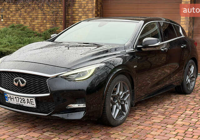 Чорний Інфініті Q30, об'ємом двигуна 1.99 л та пробігом 35 тис. км за 18300 $, фото 1 на Automoto.ua
