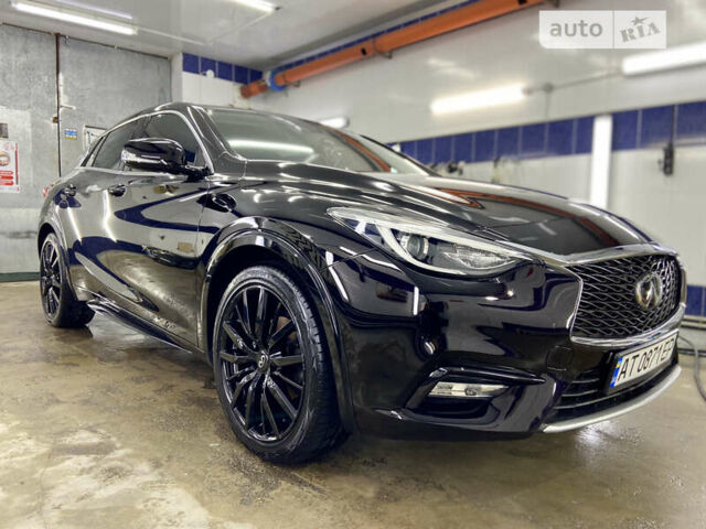 Инфинити Q30, объемом двигателя 1.6 л и пробегом 120 тыс. км за 17000 $, фото 1 на Automoto.ua