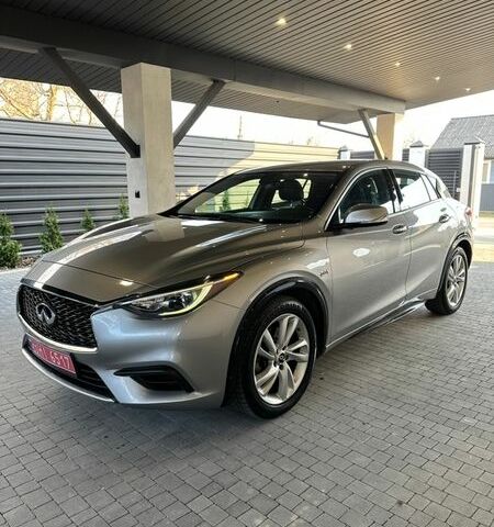 Сірий Інфініті Q30, об'ємом двигуна 2 л та пробігом 234 тис. км за 13500 $, фото 1 на Automoto.ua