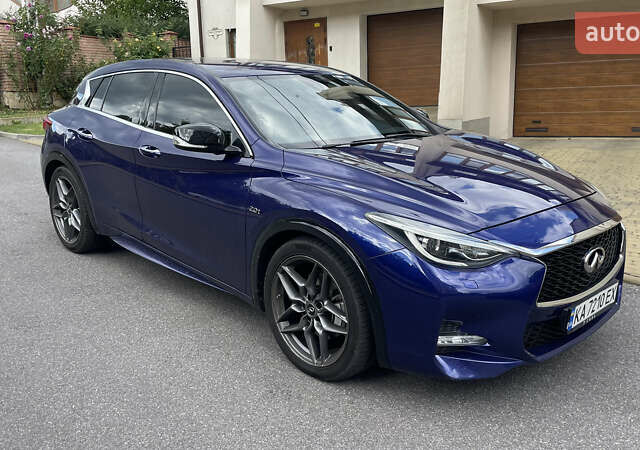 Синий Инфинити Q30, объемом двигателя 1.99 л и пробегом 131 тыс. км за 16900 $, фото 1 на Automoto.ua