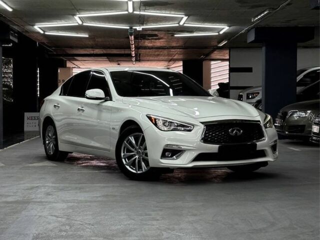 Білий Інфініті Q50, об'ємом двигуна 2 л та пробігом 78 тис. км за 17900 $, фото 1 на Automoto.ua