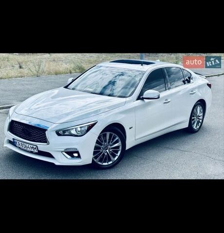 Білий Інфініті Q50, об'ємом двигуна 3 л та пробігом 131 тис. км за 17300 $, фото 1 на Automoto.ua