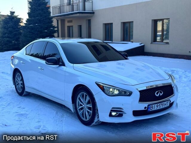 Білий Інфініті Q50, об'ємом двигуна 3.7 л та пробігом 190 тис. км за 15999 $, фото 1 на Automoto.ua