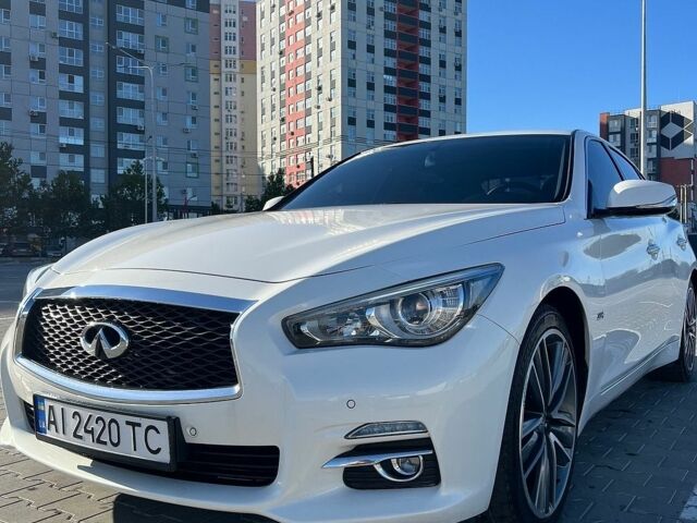 Белый Инфинити Q50, объемом двигателя 2.14 л и пробегом 136 тыс. км за 14999 $, фото 1 на Automoto.ua