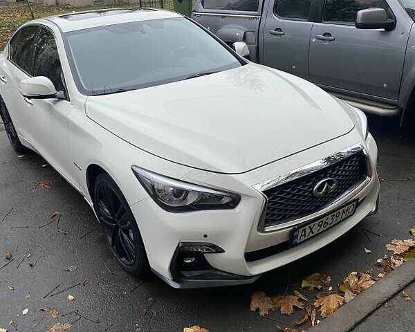 Білий Інфініті Q50, об'ємом двигуна 3.5 л та пробігом 130 тис. км за 18500 $, фото 1 на Automoto.ua