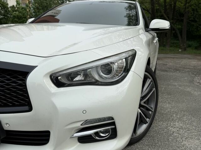 Білий Інфініті Q50, об'ємом двигуна 2.1 л та пробігом 163 тис. км за 13946 $, фото 1 на Automoto.ua