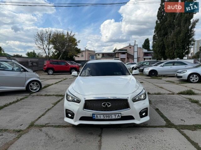 Белый Инфинити Q50, объемом двигателя 1.99 л и пробегом 162 тыс. км за 13700 $, фото 1 на Automoto.ua