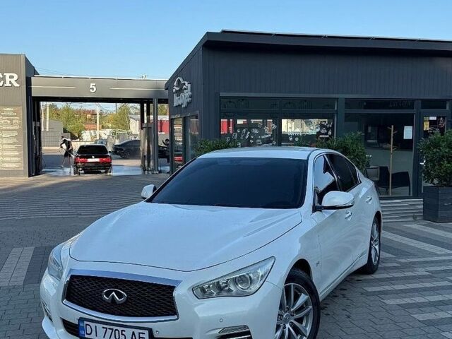 Білий Інфініті Q50, об'ємом двигуна 2.14 л та пробігом 255 тис. км за 14000 $, фото 1 на Automoto.ua