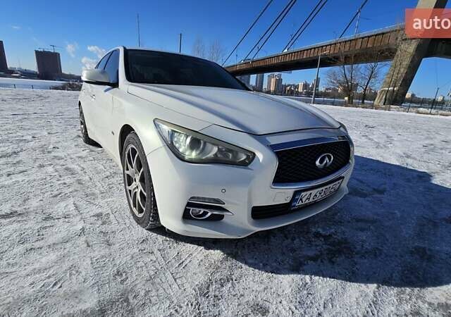 Білий Інфініті Q50, об'ємом двигуна 2.14 л та пробігом 362 тис. км за 12500 $, фото 1 на Automoto.ua