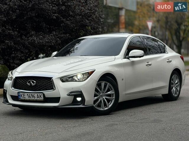 Білий Інфініті Q50, об'ємом двигуна 3.7 л та пробігом 192 тис. км за 11999 $, фото 1 на Automoto.ua