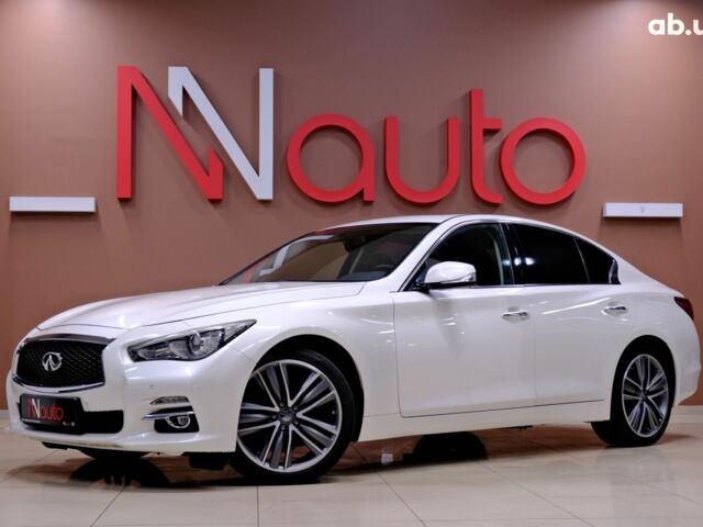 Белый Инфинити Q50, объемом двигателя 2.2 л и пробегом 150 тыс. км за 13900 $, фото 1 на Automoto.ua
