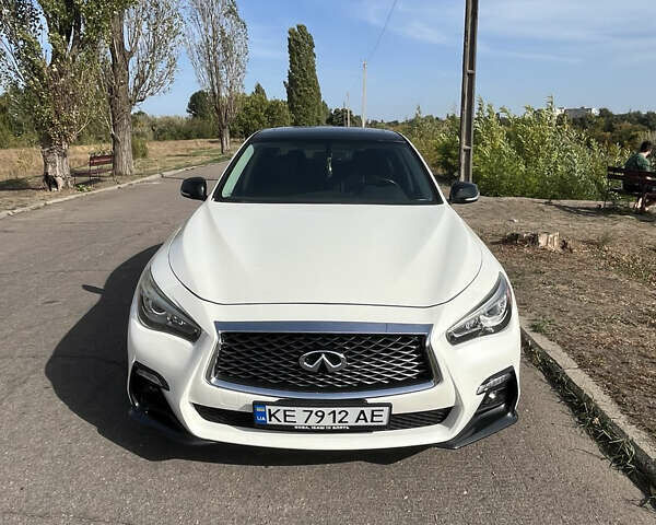 Білий Інфініті Q50, об'ємом двигуна 1.99 л та пробігом 185 тис. км за 13800 $, фото 1 на Automoto.ua