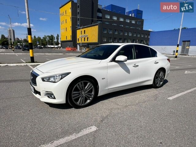 Білий Інфініті Q50, об'ємом двигуна 2.14 л та пробігом 197 тис. км за 12999 $, фото 1 на Automoto.ua