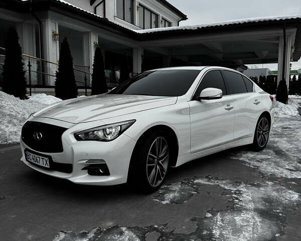 Білий Інфініті Q50, об'ємом двигуна 2.14 л та пробігом 174 тис. км за 16000 $, фото 1 на Automoto.ua
