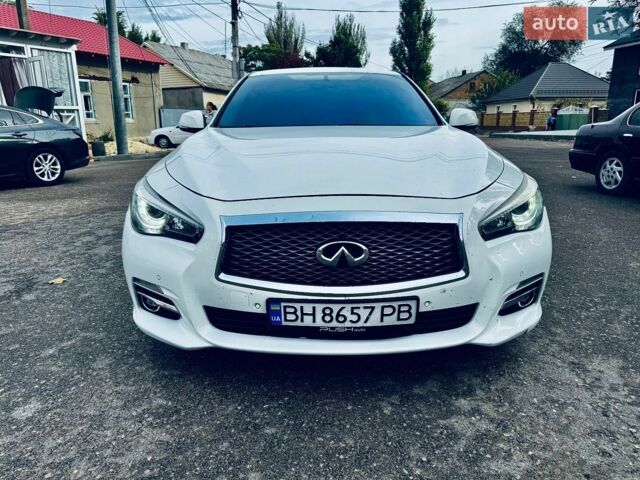 Білий Інфініті Q50, об'ємом двигуна 2.14 л та пробігом 238 тис. км за 12000 $, фото 1 на Automoto.ua