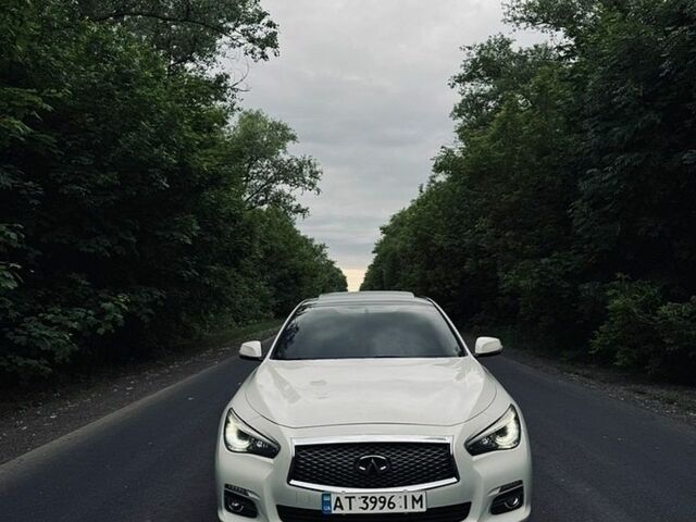 Білий Інфініті Q50, об'ємом двигуна 3.7 л та пробігом 225 тис. км за 11999 $, фото 1 на Automoto.ua