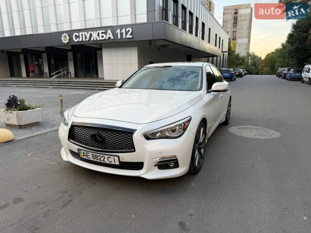 Білий Інфініті Q50, об'ємом двигуна 3 л та пробігом 55 тис. км за 16600 $, фото 1 на Automoto.ua