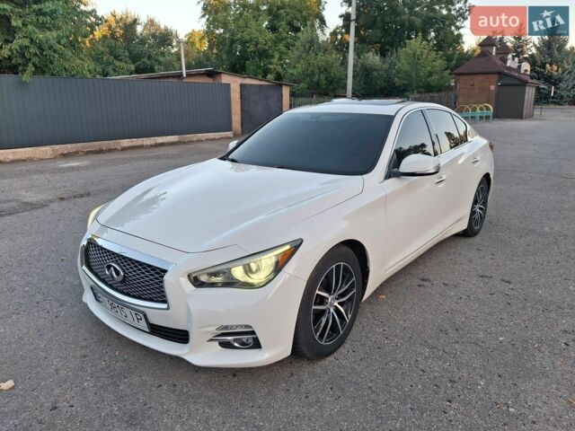 Білий Інфініті Q50, об'ємом двигуна 3 л та пробігом 146 тис. км за 12200 $, фото 1 на Automoto.ua