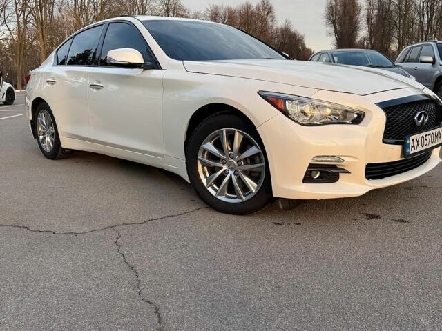 Білий Інфініті Q50, об'ємом двигуна 1.99 л та пробігом 90 тис. км за 15500 $, фото 1 на Automoto.ua