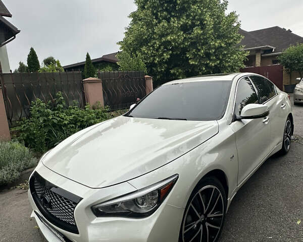 Білий Інфініті Q50, об'ємом двигуна 3 л та пробігом 100 тис. км за 17500 $, фото 1 на Automoto.ua