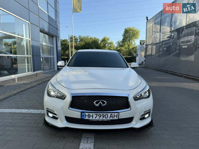 Белый Инфинити Q50, объемом двигателя 2.14 л и пробегом 63 тыс. км за 18200 $, фото 1 на Automoto.ua