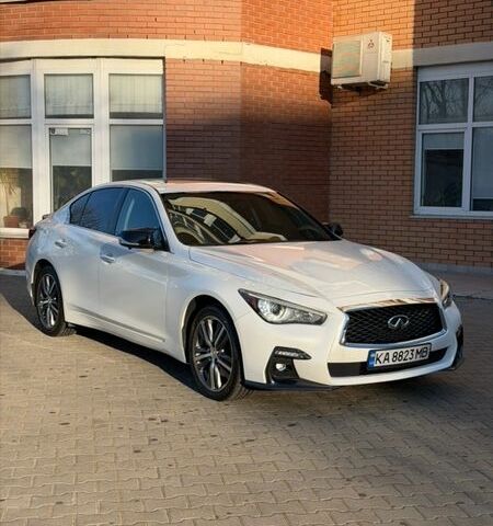 Білий Інфініті Q50, об'ємом двигуна 3 л та пробігом 88 тис. км за 14999 $, фото 1 на Automoto.ua