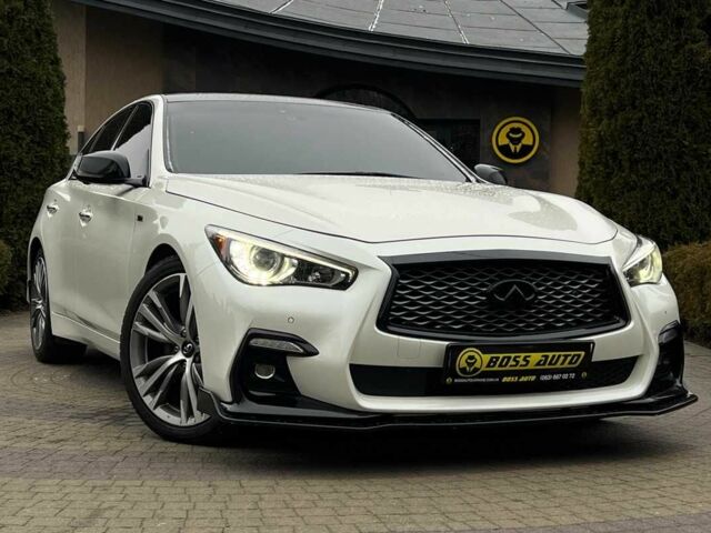 Белый Инфинити Q50, объемом двигателя 3 л и пробегом 60 тыс. км за 18800 $, фото 1 на Automoto.ua