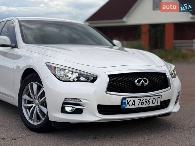 Білий Інфініті Q50, об'ємом двигуна 1.99 л та пробігом 99 тис. км за 13800 $, фото 1 на Automoto.ua