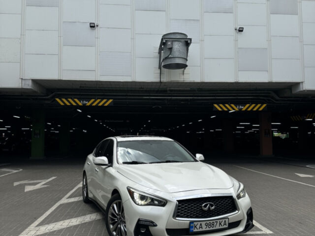 Білий Інфініті Q50, об'ємом двигуна 3 л та пробігом 145 тис. км за 15000 $, фото 1 на Automoto.ua